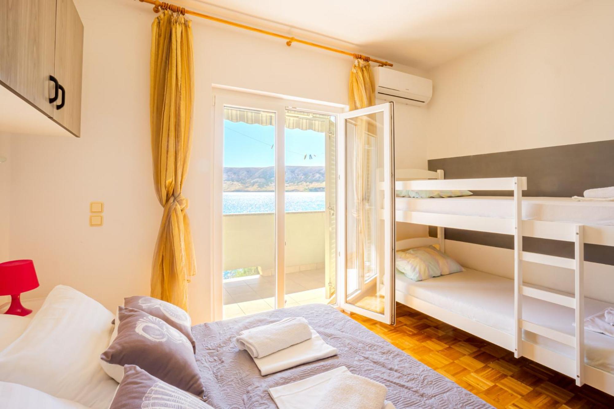 Galinec With Mountain And Seaview Apartment Metajna Room photo