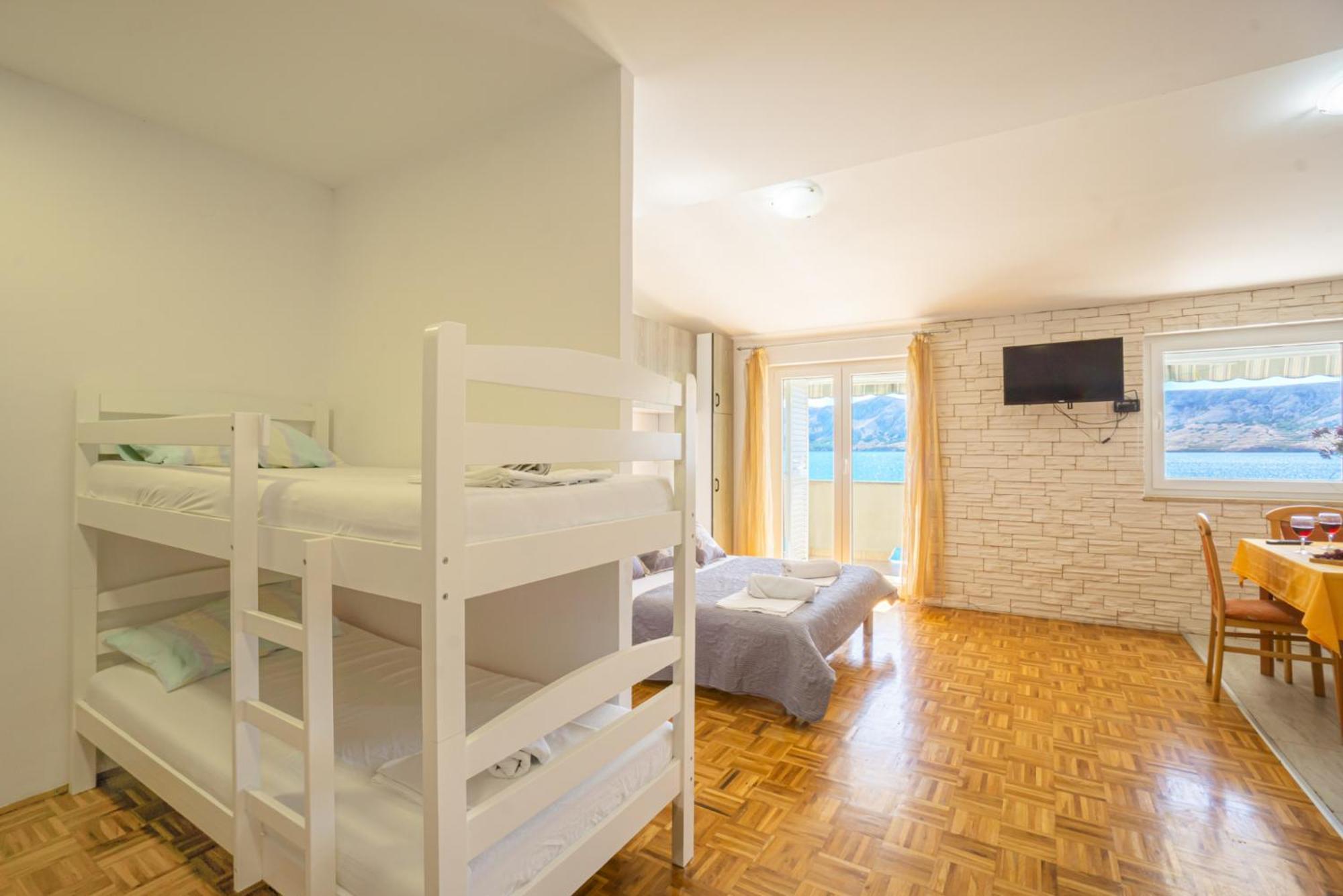 Galinec With Mountain And Seaview Apartment Metajna Room photo
