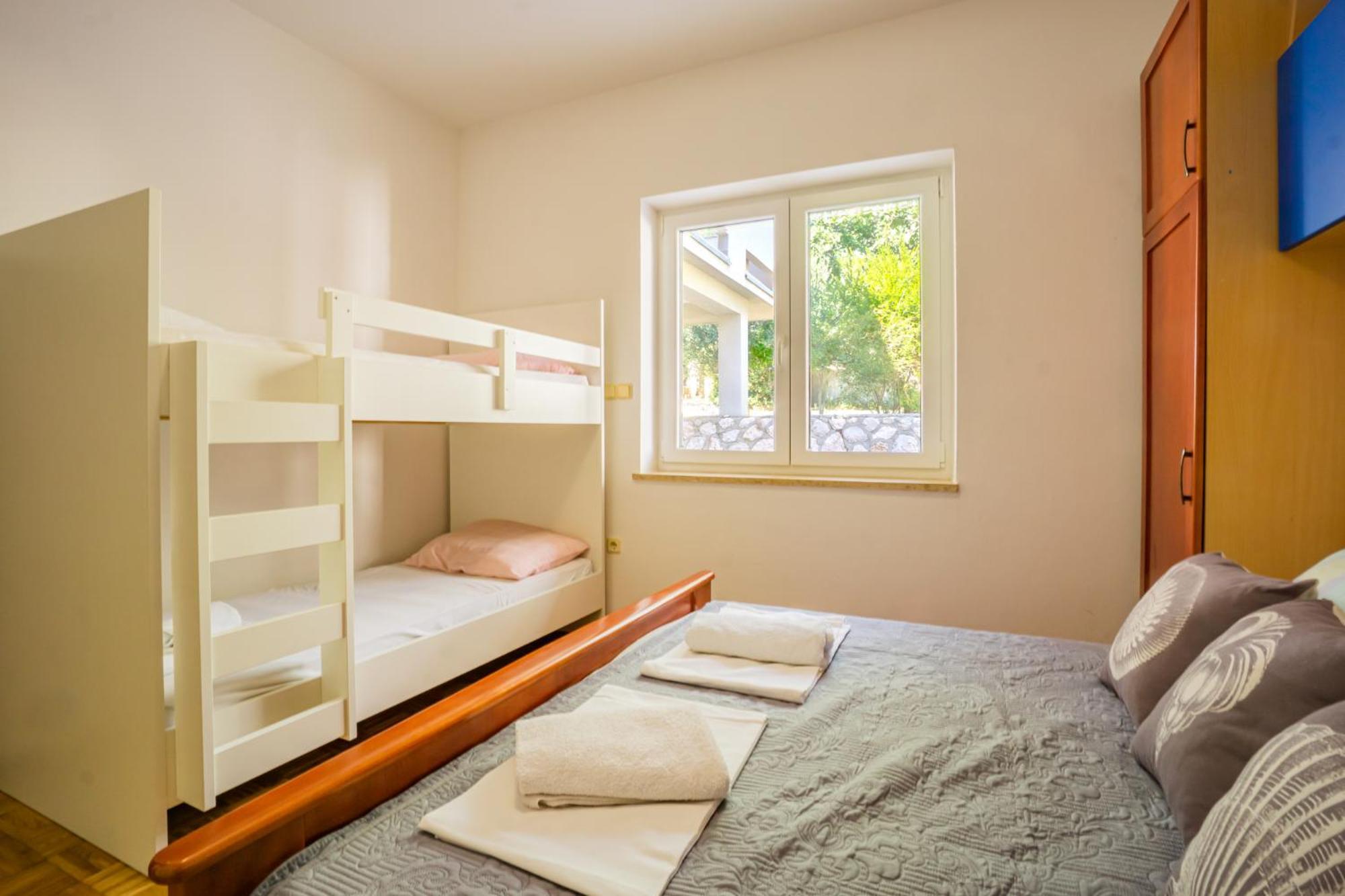 Galinec With Mountain And Seaview Apartment Metajna Room photo